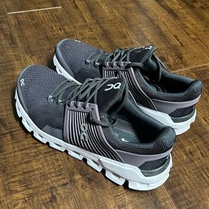 On Running Women’s Cloudswift Running Shoe, Size 8.5